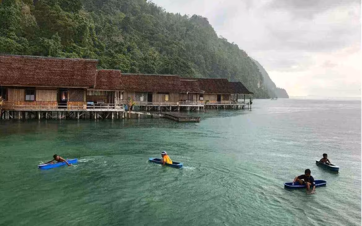 rsz_maluku_-_kids_in_sawai_village_-_north_seram_-_intu-1170x730